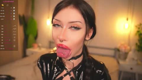  CIBELLE  online show from October 4, 2025, 4:05 pm