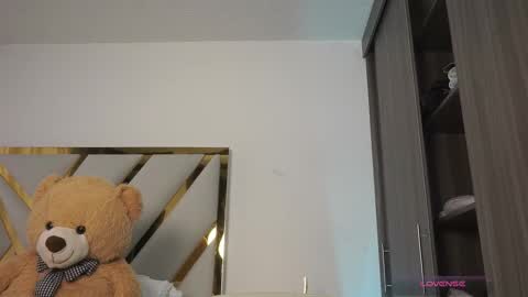 Devin Hunter online show from December 22, 2025, 10:29 pm