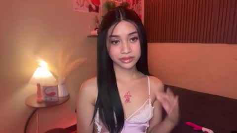 Devine Greyson online show from November 21, 2025, 3:33 pm