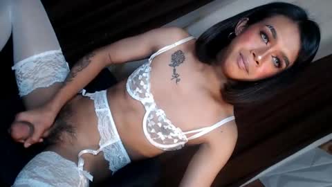Snapshot of devoncummer chatting on January 3, 2025, 5:42 pm rhiane online show from January 3, 2025, 5:42 pm