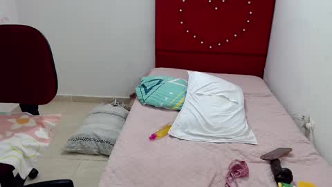 Snapshot of devorasexy2 chatting on January 14, 2025, 5:01 pm Devora.. online show from January 14, 2025, 5:01 pm