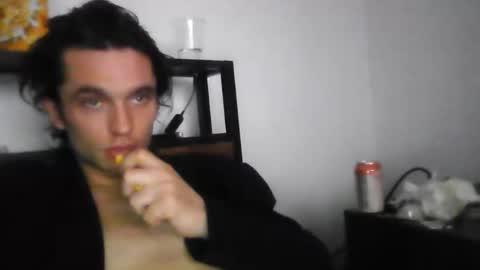 devyy333 online show from March 8, 2026, 9:24 am