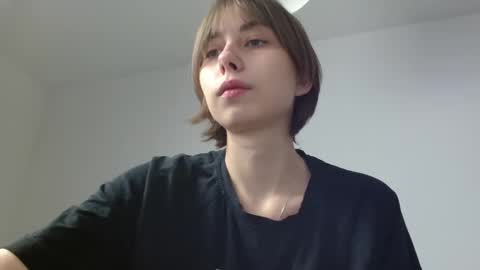 Snapshot of dewkiss chatting on December 1, 2025, 1:38 pm dewkiss online show from December 1, 2025, 1:38 pm