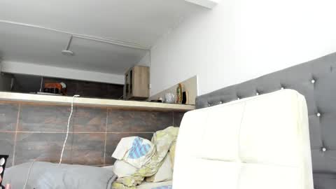 thumb up me please its important online show from January 10, 2026, 9:30 pm