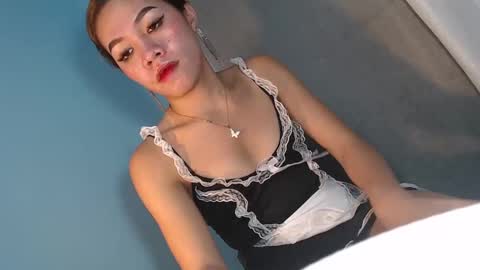 dexie121698 online show from February 20, 2025, 9:00 am