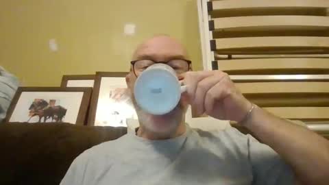 Dexta online show from October 15, 2025, 6:41 pm