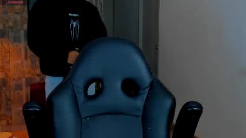 JULIAN online show from February 13, 2026, 11:23 pm