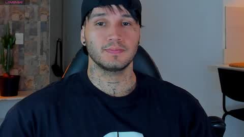 JULIAN online show from March 31, 2026, 10:54 pm