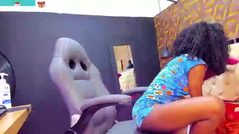 Snapshot of deyy_madisson chatting on December 27, 2024, 7:57 pm Madisson online show from December 27, 2024, 7:57 pm