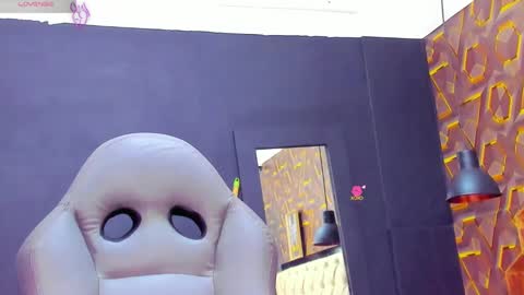 Snapshot of deyy_madisson chatting on January 7, 2025, 7:17 pm Madisson online show from January 7, 2025, 7:17 pm