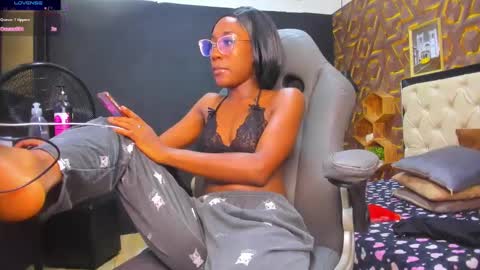 Snapshot of deyy_madisson chatting on January 26, 2025, 5:45 am Madisson online show from January 26, 2025, 5:45 am