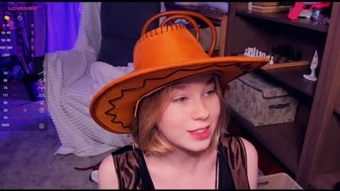 Snapshot of di_huny chatting on January 14, 2025, 6:45 am Arina online show from January 14, 2025, 6:45 am