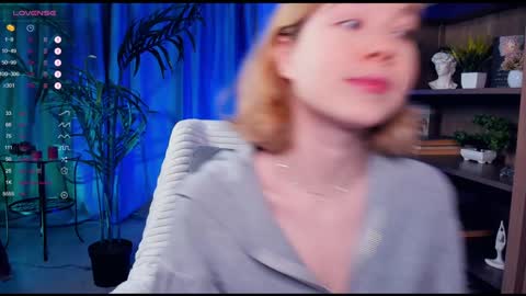Snapshot of di_huny chatting on February 1, 2025, 9:29 pm Arina online show from February 1, 2025, 9:29 pm