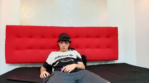 Snapshot of dia_fax18 chatting on September 12, 2025, 12:16 pm online show from September 12, 2025, 12:16 pm