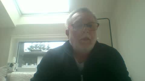 Snapshot of dial76 chatting on February 10, 2025, 2:26 pm dial76 online show from February 10, 2025, 2:26 pm