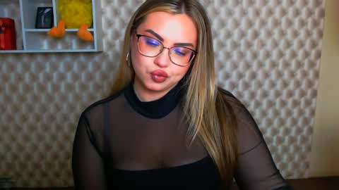 Kriss online show from May 5, 2026, 6:43 am
