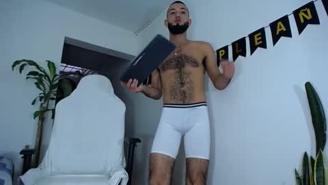 Snapshot of diamond_black00 chatting on January 3, 2025, 10:08 pm MaSSimo online show from January 3, 2025, 10:08 pm