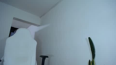 Snapshot of diamond_black00 chatting on January 16, 2025, 11:48 pm MaSSimo online show from January 16, 2025, 11:48 pm