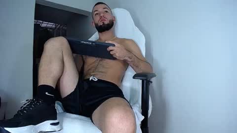 Snapshot of diamond_black00 chatting on February 28, 2025, 8:39 pm MaSSimo online show from February 28, 2025, 8:39 pm