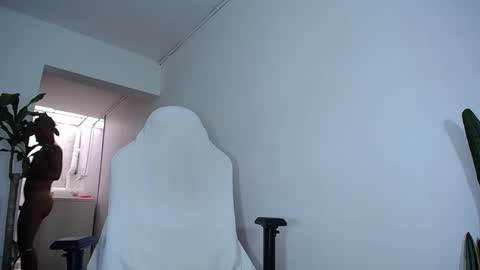 Snapshot of diamond_black00 chatting on March 9, 2025, 4:00 pm MaSSimo online show from March 9, 2025, 4:00 pm