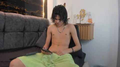 Snapshot of diamond_twink chatting on March 21, 2026, 1:58 pm diamond_twink online show from March 21, 2026, 1:58 pm