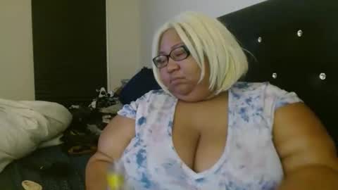 diamondbbwqueen online show from May 9, 2026, 2:06 am