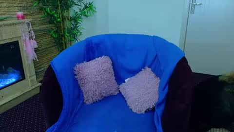 Snapshot of diamondmilff chatting on June 27, 2026, 4:39 am Diamond Milf online show from June 27, 2026, 4:39 am