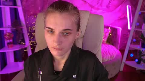 Snapshot of diamondnina chatting on January 7, 2026, 7:22 am DiamondNina online show from January 7, 2026, 7:22 am