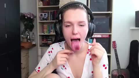 Snapshot of diana_back3 chatting on October 30, 2025, 7:21 am diana_back3 online show from October 30, 2025, 7:21 am