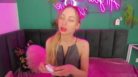 Diana  online show from January 15, 2026, 2:38 am