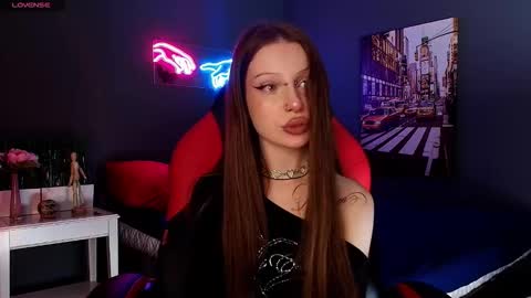 Diana online show from November 18, 2025, 4:33 pm