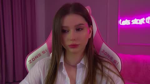 Diana online show from November 23, 2025, 6:41 pm