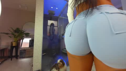 dianac1998 online show from November 28, 2025, 8:55 pm