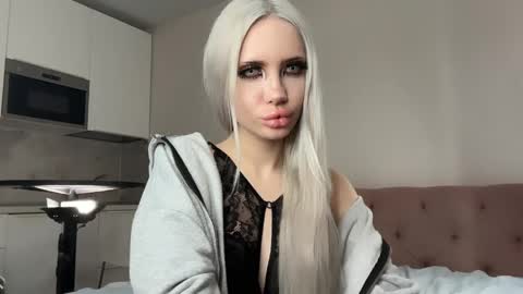 Snapshot of dianadesire_ chatting on April 4, 2026, 5:49 am Diana online show from April 4, 2026, 5:49 am