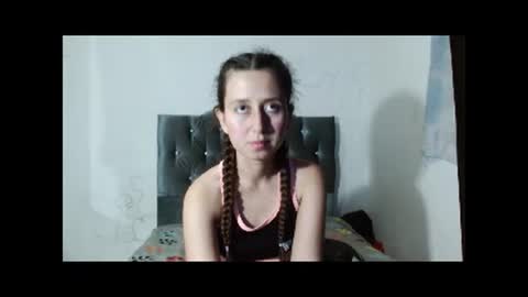 Snapshot of dianafoxy_ chatting on December 5, 2024, 10:12 pm Diana online show from December 5, 2024, 10:12 pm