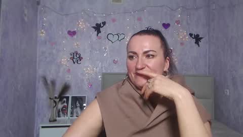 Snapshot of dianamgg chatting on March 9, 2025, 4:22 pm Diana online show from March 9, 2025, 4:22 pm