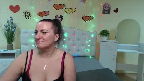 Snapshot of dianamgg chatting on March 12, 2025, 1:08 pm Diana online show from March 12, 2025, 1:08 pm