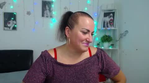 Snapshot of dianamgg chatting on October 9, 2025, 5:27 am Diana online show from October 9, 2025, 5:27 am