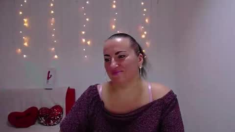 Snapshot of dianamgg chatting on November 11, 2025, 6:46 am Diana online show from November 11, 2025, 6:46 am