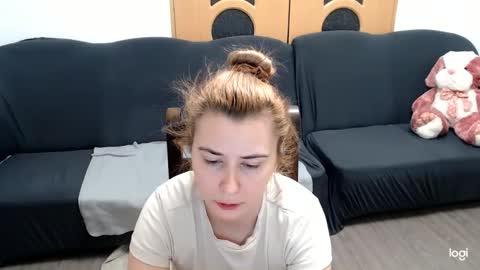 Snapshot of dianasmiey7 chatting on January 23, 2025, 10:01 pm dianasmiey7 online show from January 23, 2025, 10:01 pm