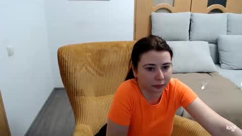 dianasmiey7 online show from April 16, 2026, 8:48 am