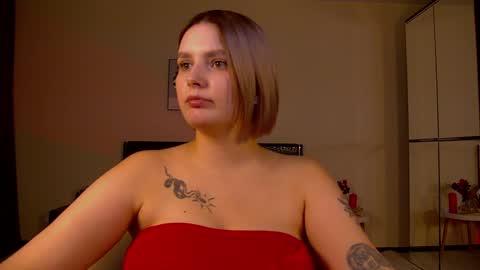 Snapshot of dianemills chatting on February 5, 2025, 11:28 pm Diane Mills online show from February 5, 2025, 11:28 pm