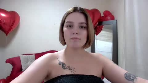 Snapshot of dianemills chatting on February 16, 2025, 11:37 pm Diane Mills online show from February 16, 2025, 11:37 pm