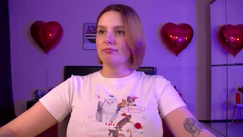 Snapshot of dianemills chatting on February 19, 2025, 11:25 pm Diane Mills online show from February 19, 2025, 11:25 pm