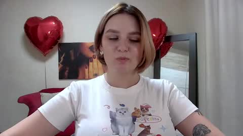 Snapshot of dianemills chatting on February 25, 2025, 7:58 pm Diane Mills online show from February 25, 2025, 7:58 pm