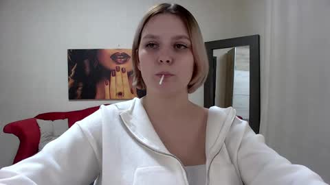 Snapshot of dianemills chatting on March 10, 2025, 2:39 am Diane Mills online show from March 10, 2025, 2:39 am