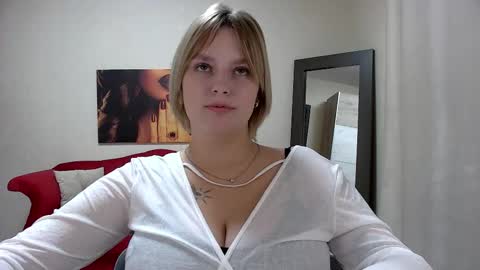 Snapshot of dianemills chatting on September 30, 2025, 7:41 pm Diane Mills online show from September 30, 2025, 7:41 pm