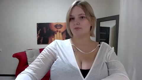 Snapshot of dianemills chatting on November 12, 2025, 7:24 pm Diane Mills online show from November 12, 2025, 7:24 pm