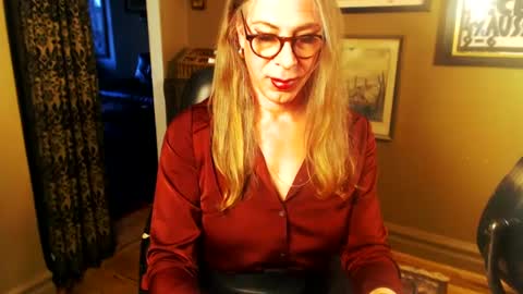 Snapshot of dianeroberts chatting on September 22, 2025, 10:23 pm Diane Roberts-Tease and Humiliation online show from September 22, 2025, 10:23 pm