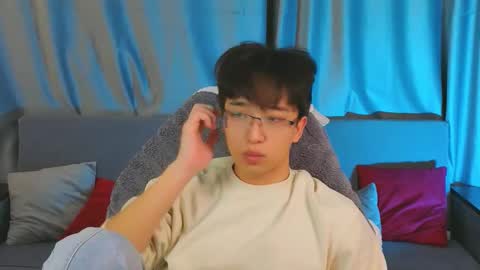 Snapshot of dianinav chatting on February 7, 2026, 2:32 pm Adam online show from February 7, 2026, 2:32 pm